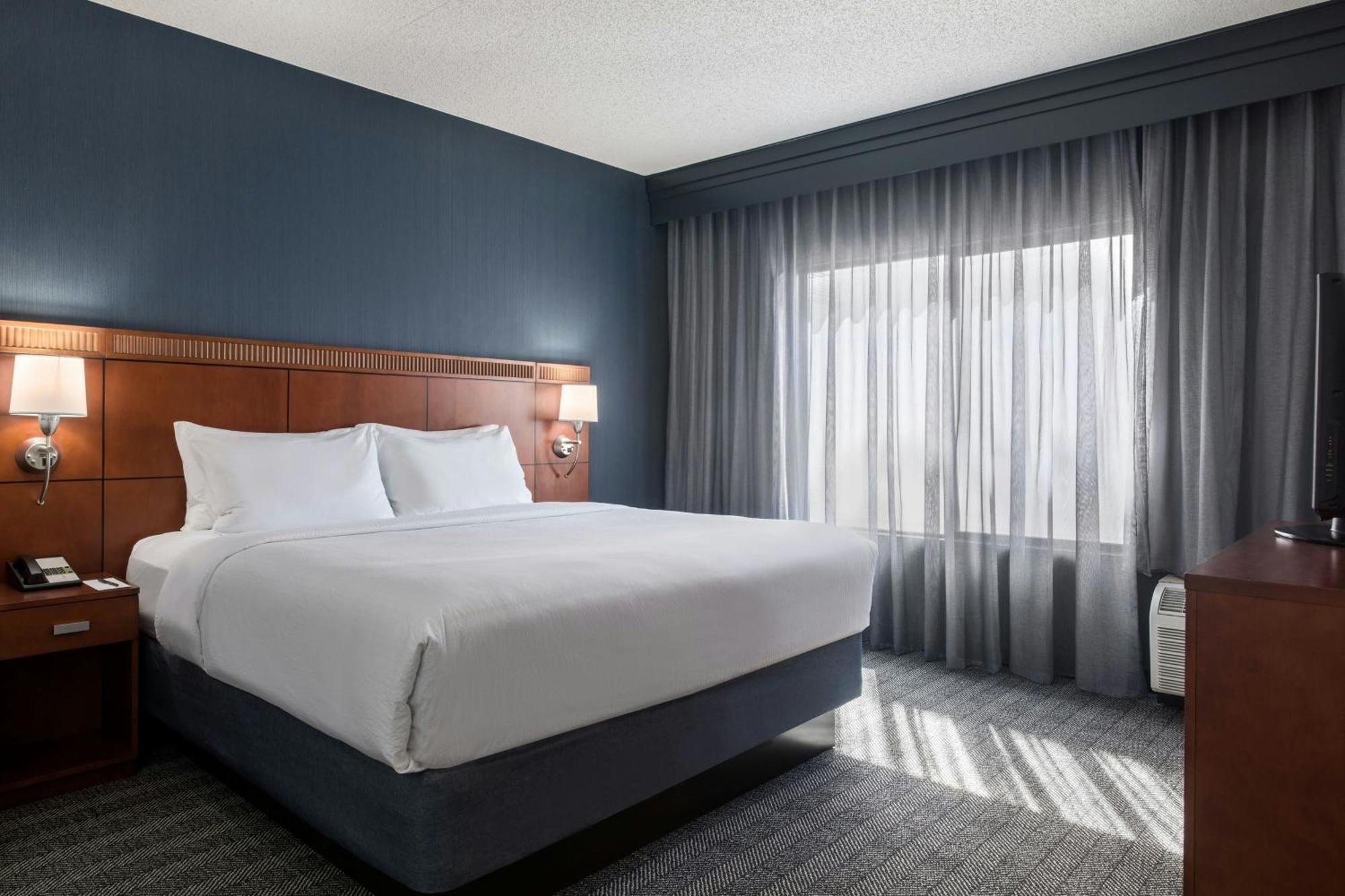 Courtyard By Marriott Phoenix Airport Exterior foto