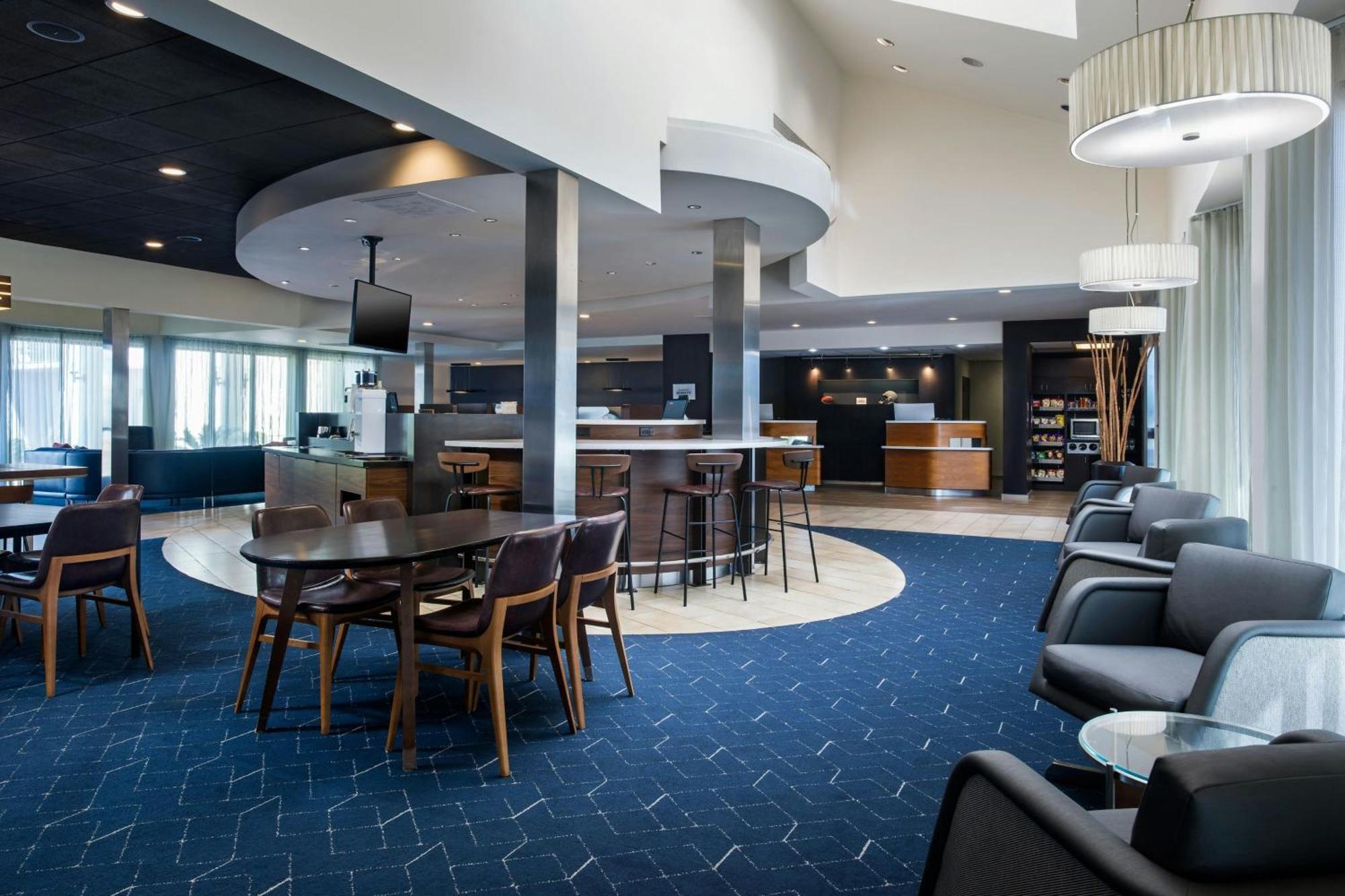 Courtyard By Marriott Phoenix Airport Exterior foto