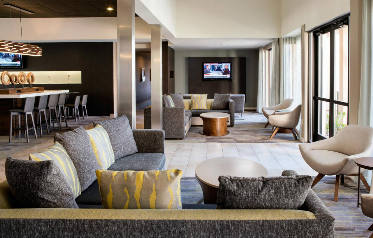 Courtyard By Marriott Phoenix Airport Exterior foto